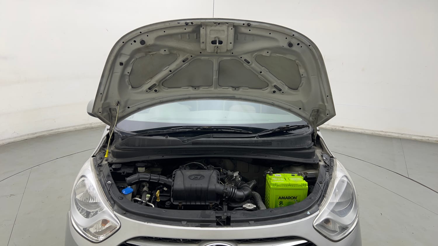 Used 2014 Hyundai i10 Sportz 1.1 iRDE2 Petrol Manual engine ENGINE & BONNET OPEN FRONT VIEW