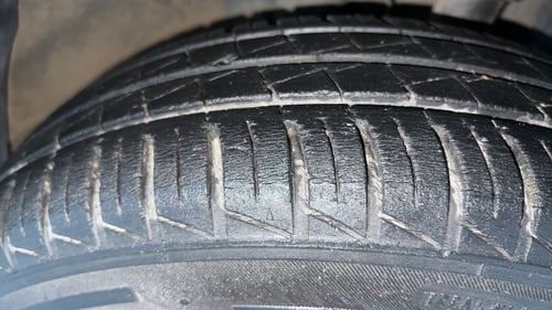 Used 2020 Renault Kwid RXT 1.0 Opt Petrol Manual tyres RIGHT FRONT TYRE TREAD VIEW