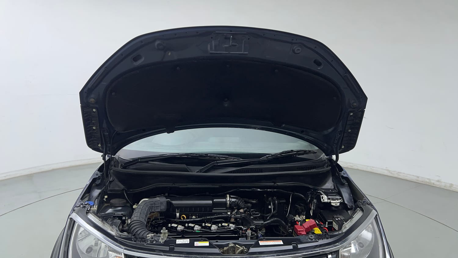 Used 2025 Maruti Suzuki Ignis Zeta 1.2 MT Petrol Manual engine ENGINE & BONNET OPEN FRONT VIEW