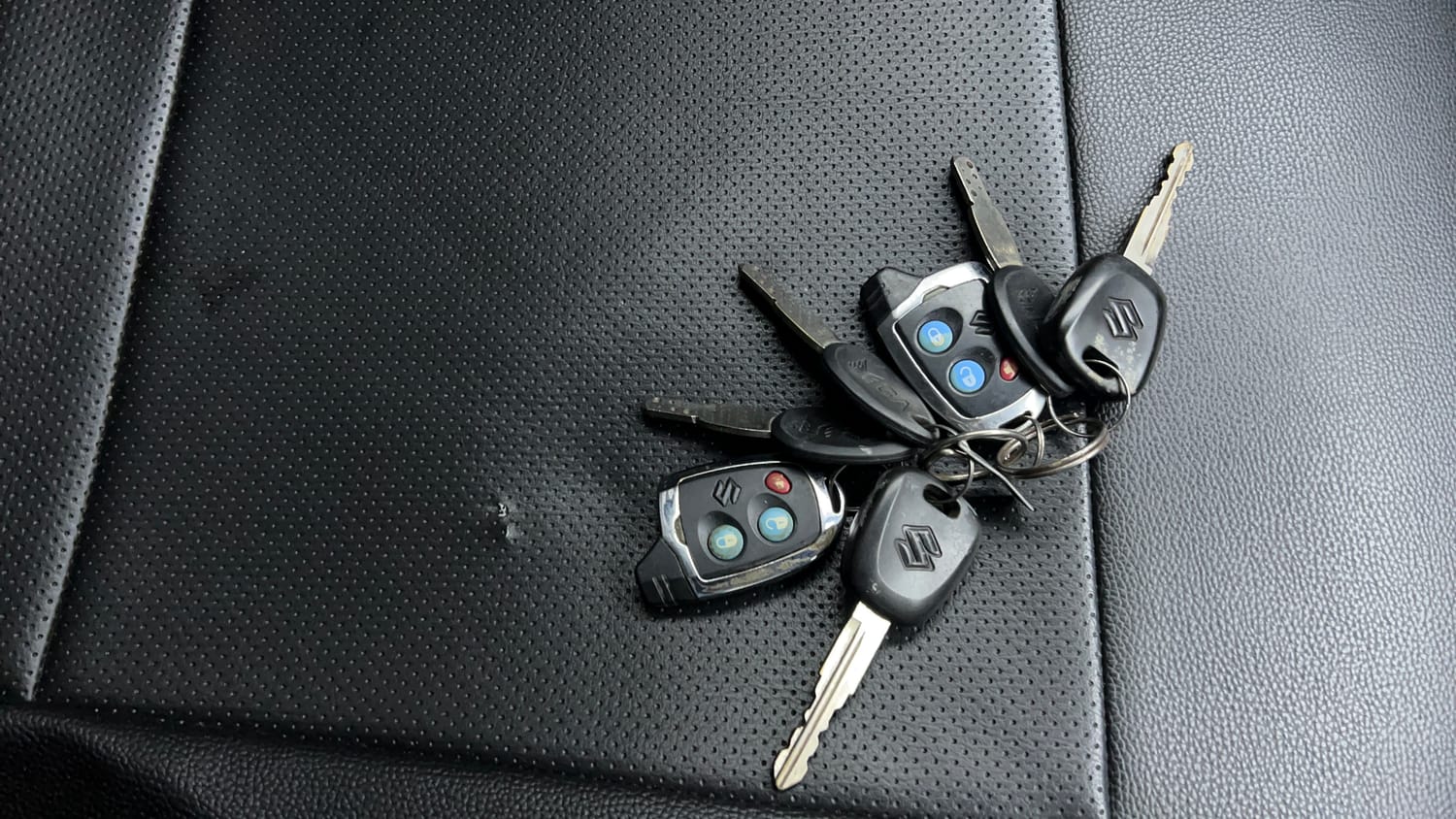 Used 2015 Maruti Suzuki Wagon R LXI Petrol Manual extra CAR KEY VIEW