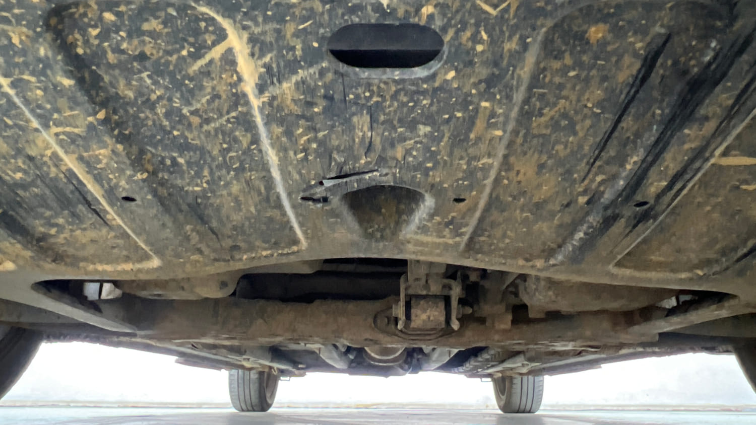 Used 2021 Hyundai Verna SX 1.5 VTVT IVT Petrol Automatic extra FRONT LEFT UNDERBODY VIEW