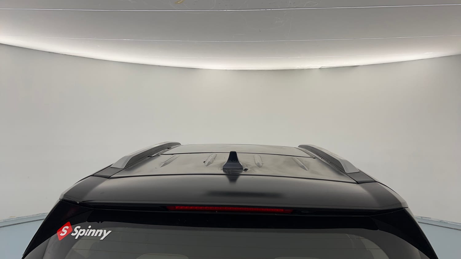 Used 2021 Mahindra XUV700 AX 7 Petrol AT Luxury Pack 7 STR Petrol Automatic exterior EXTERIOR ROOF VIEW