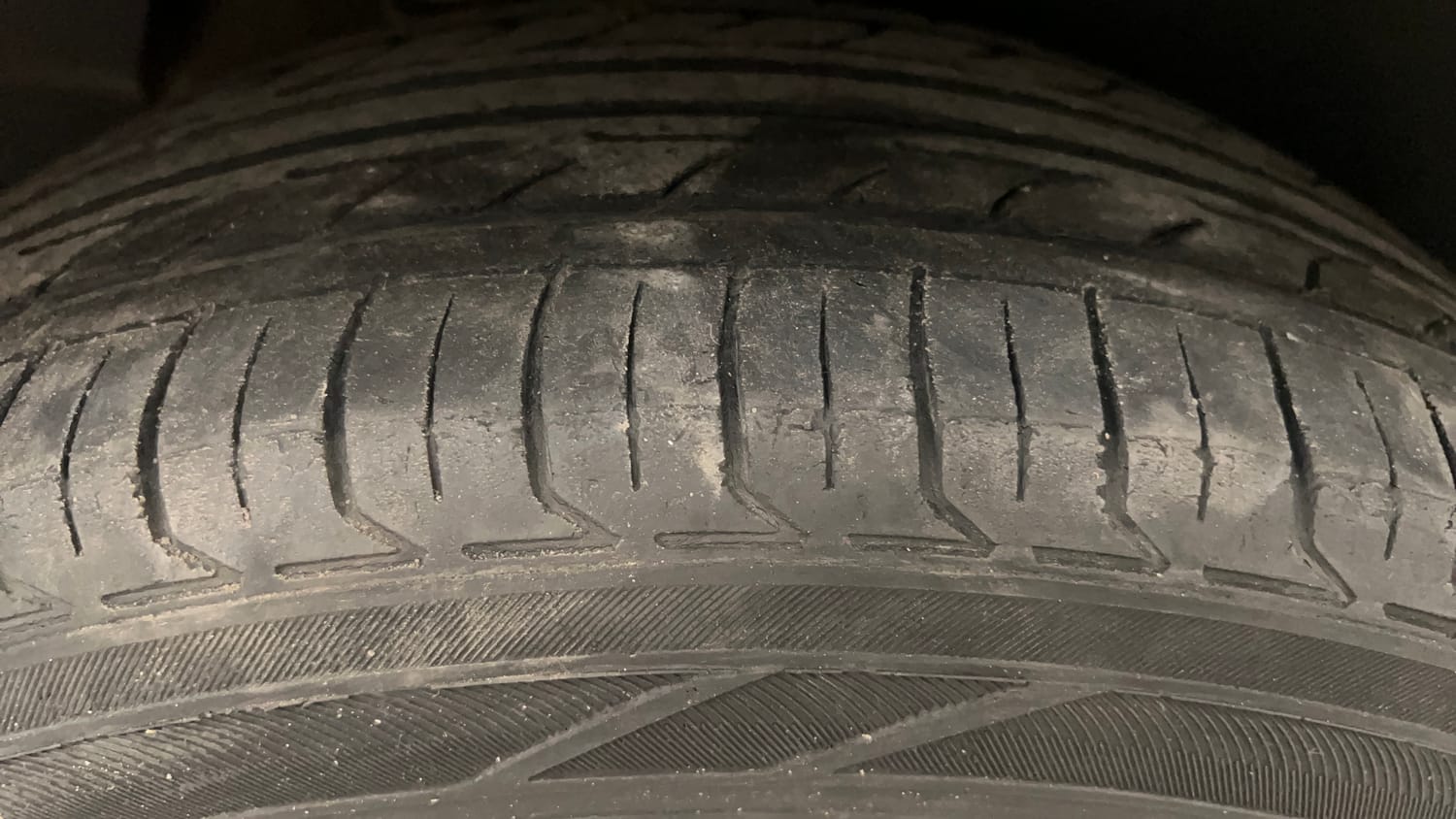 Used 2016 Hyundai Creta 1.6 SX Plus AT Diesel Automatic tyres RIGHT REAR TYRE TREAD VIEW