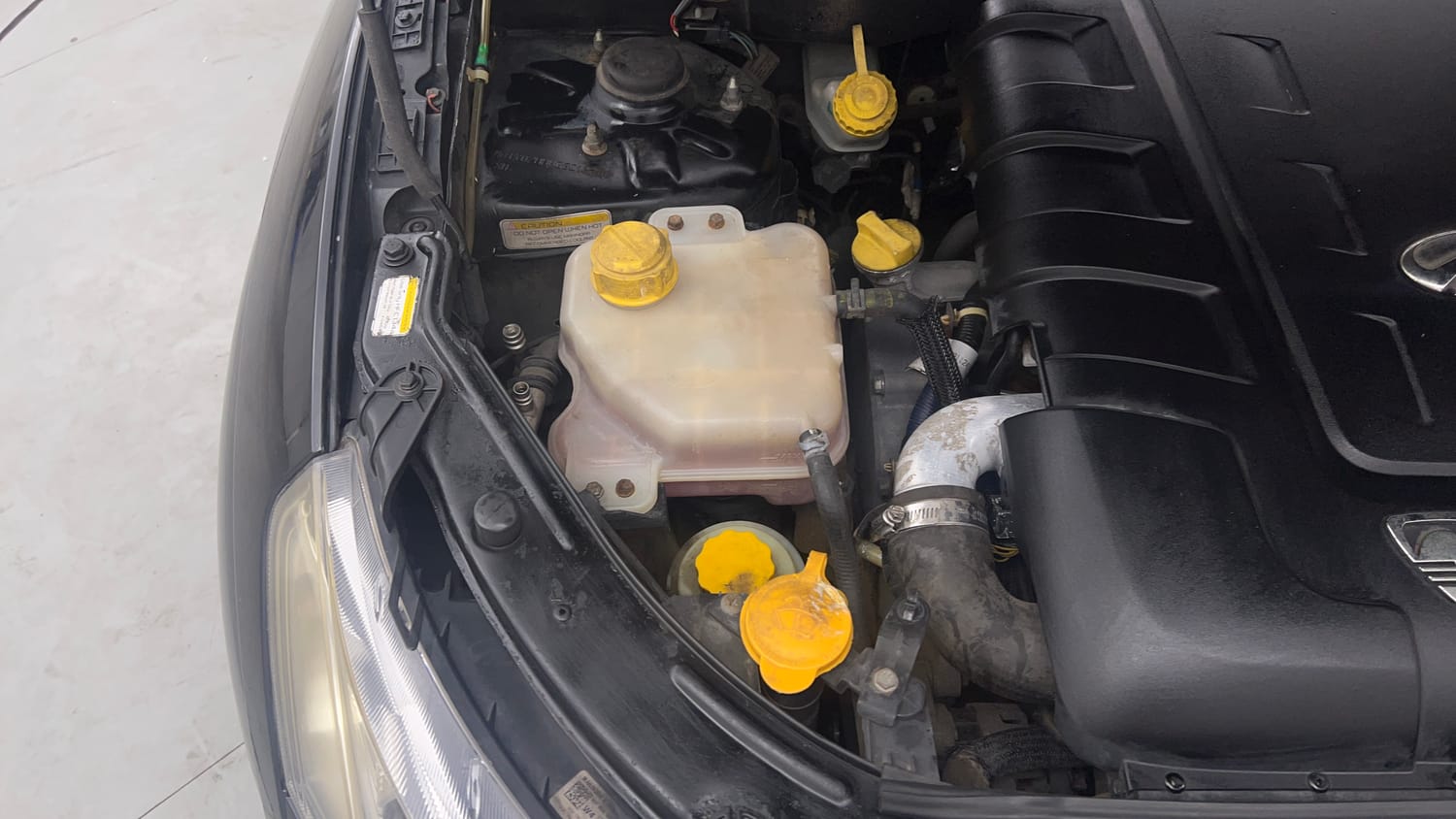 Used 2016 Mahindra XUV500 W4 Diesel Manual engine ENGINE RIGHT SIDE VIEW