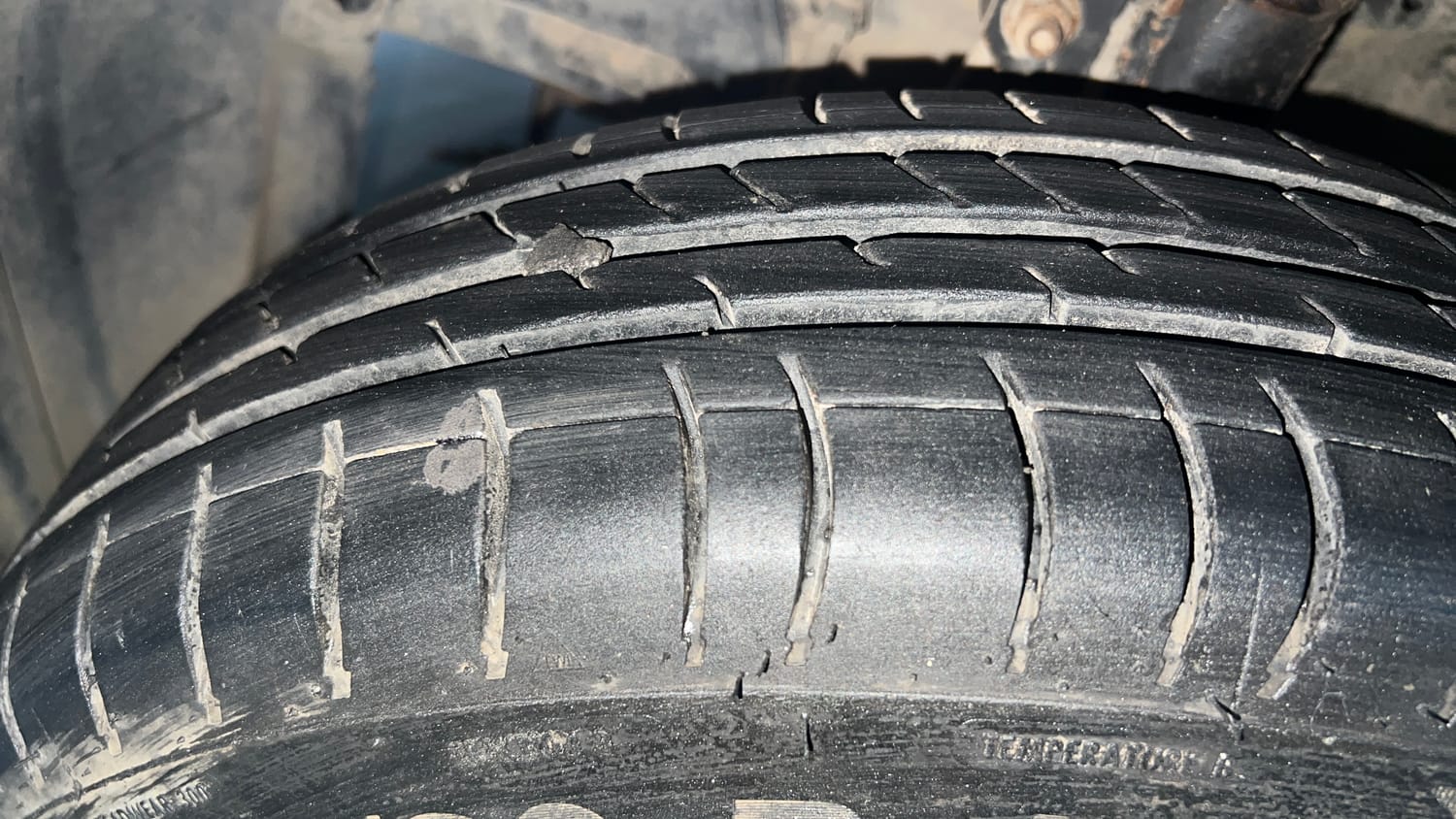 Used 2020 Maruti Suzuki Wagon R LXi 1.0 CNG Cng Manual tyres LEFT FRONT TYRE TREAD VIEW