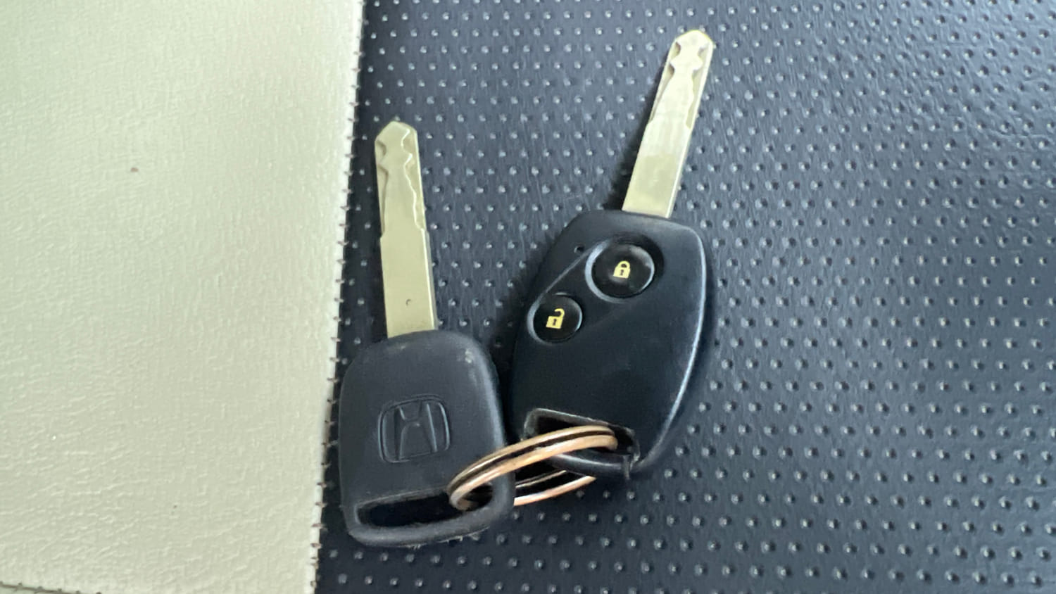 Used 2015 Honda Brio S MT Petrol Manual extra CAR KEY VIEW