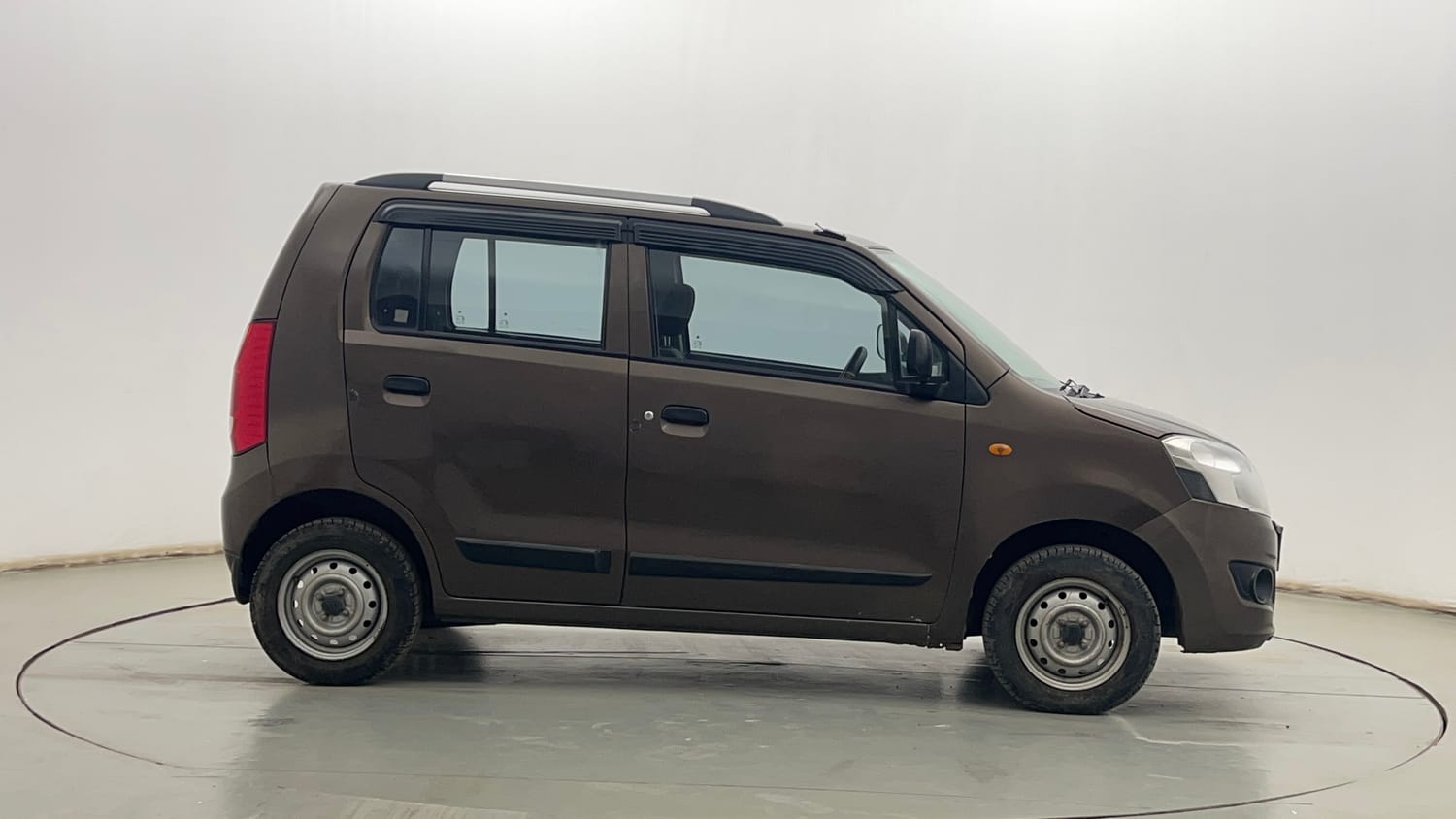 Used 2016 Maruti Suzuki Wagon R LXI Petrol Manual exterior RIGHT SIDE VIEW