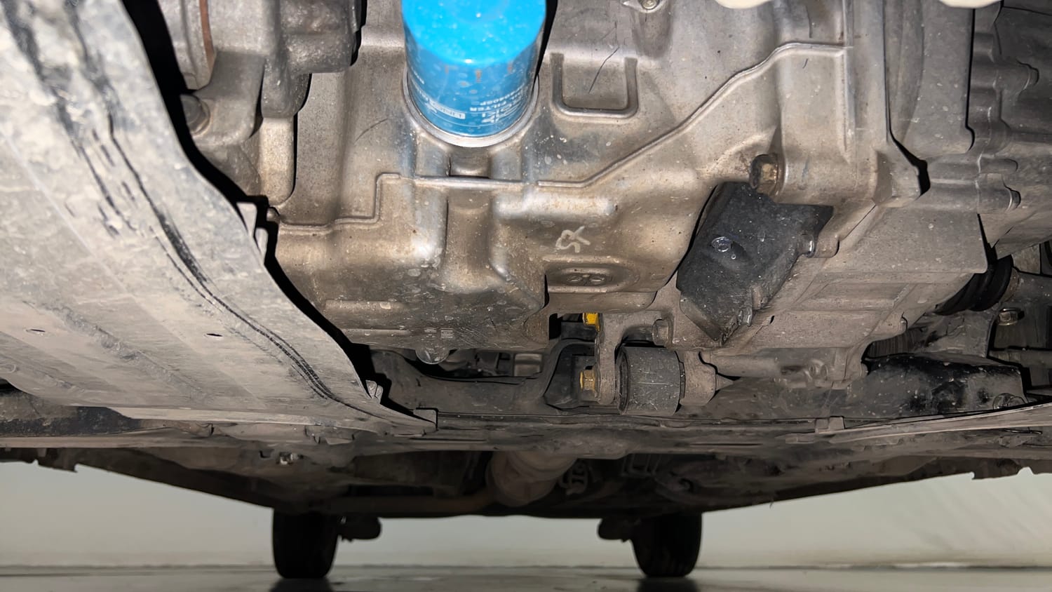 Used 2015 Honda Mobilio S Petrol Petrol Manual extra FRONT LEFT UNDERBODY VIEW