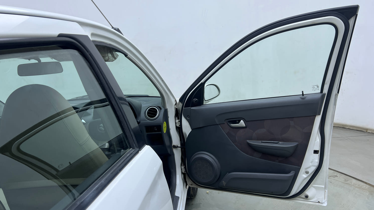 Used 2014 Maruti Suzuki Alto 800 Lxi Petrol Manual interior RIGHT FRONT DOOR OPEN VIEW