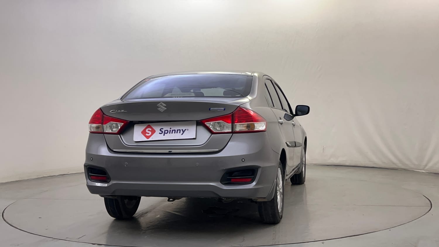 Used 2017 Maruti Suzuki Ciaz Zeta 1.3 Hybrid Diesel Manual exterior RIGHT REAR CORNER VIEW