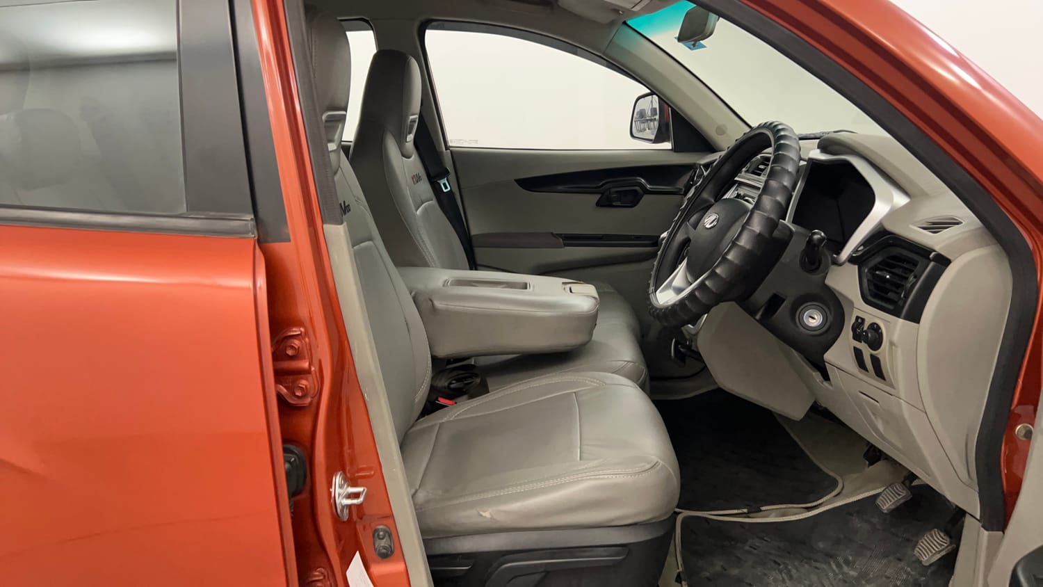 Used 2016 Mahindra KUV100 K6 6 STR Petrol Manual interior RIGHT SIDE FRONT DOOR CABIN VIEW