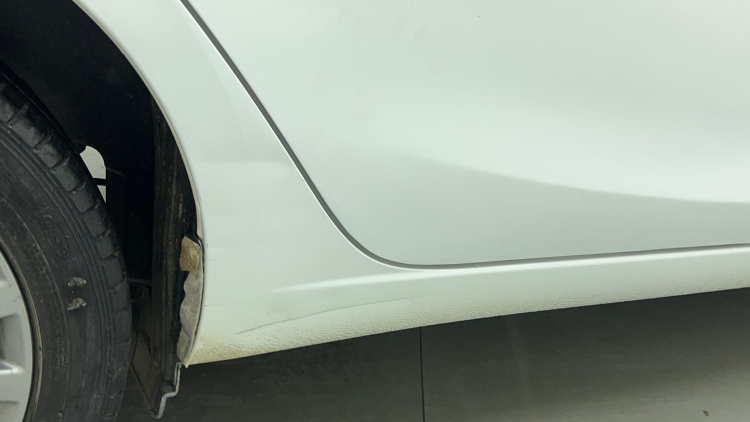 Used 2015 Maruti Suzuki Ciaz ZXI+ Petrol Manual dents MINOR SCRATCH