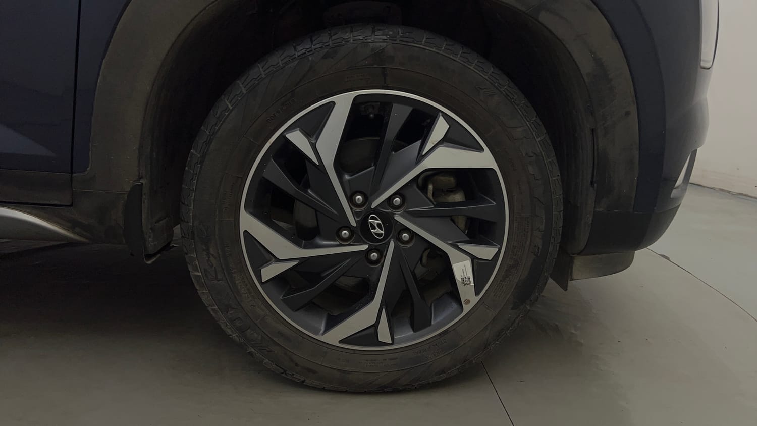 Used 2022 Hyundai Creta SX (O) 1.5 Petrol IVT Petrol Automatic tyres RIGHT FRONT TYRE RIM VIEW