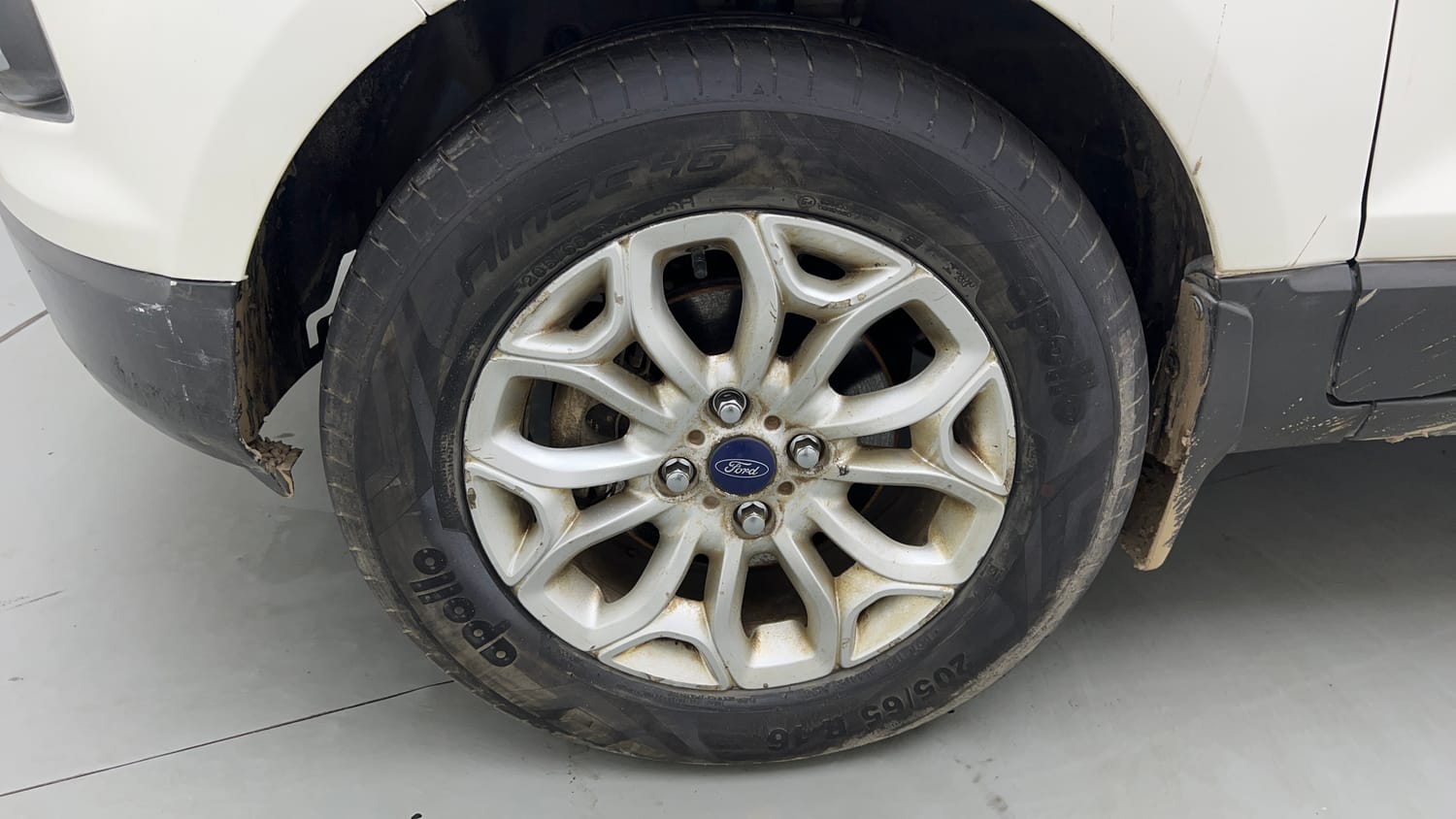 Used 2014 Ford EcoSport Titanium 1.5 Ti-VCT Petrol Manual tyres LEFT FRONT TYRE RIM VIEW
