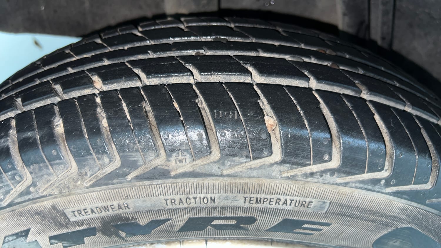 Used 2016 Renault Kwid RXT Petrol Manual tyres RIGHT REAR TYRE TREAD VIEW