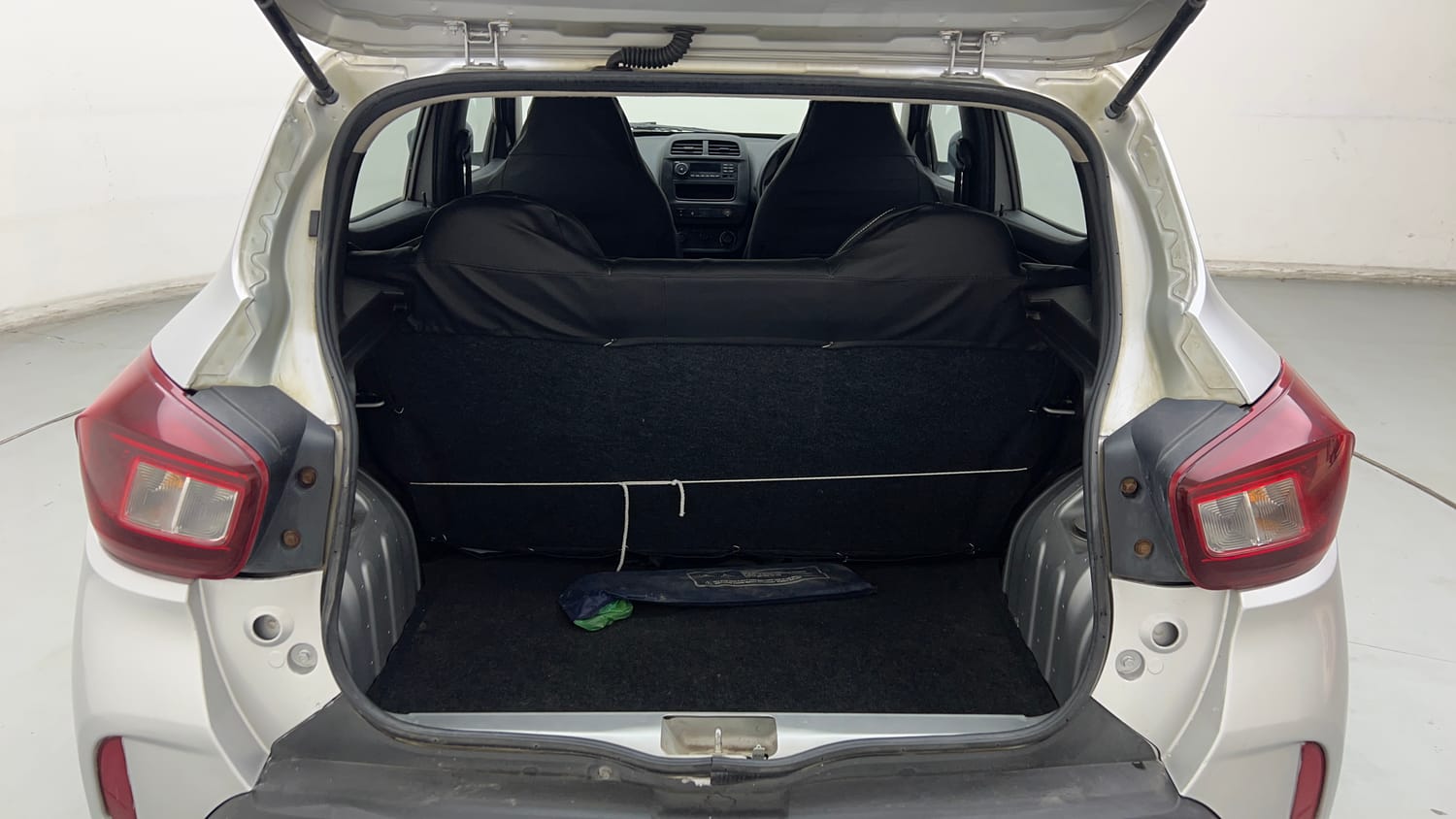 Used 2021 Renault Kwid RXL 1.0 MT Petrol Manual interior DICKY INSIDE VIEW