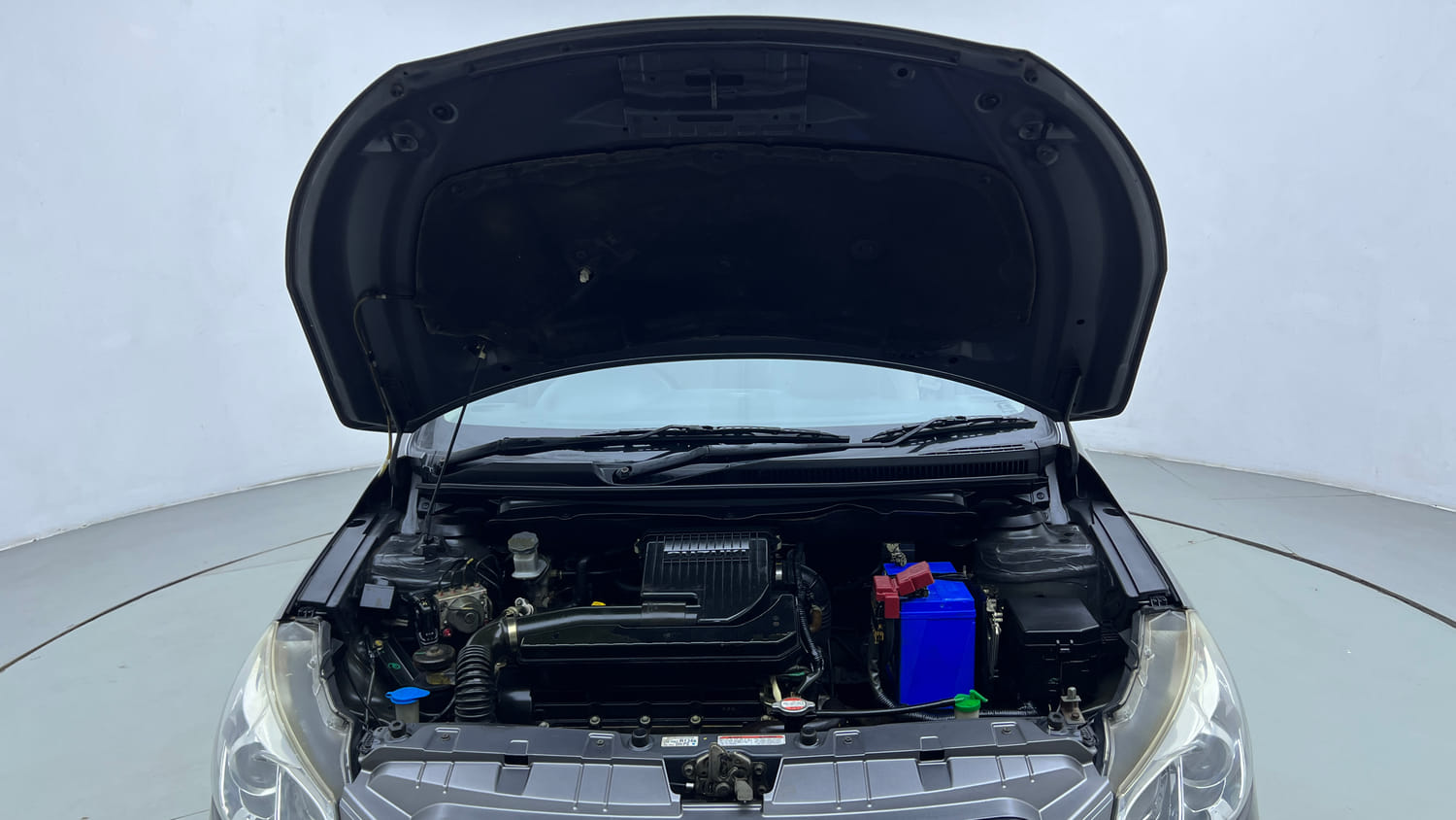 Used 2017 Maruti Suzuki Ciaz ZXI+ Petrol Manual engine ENGINE & BONNET OPEN FRONT VIEW