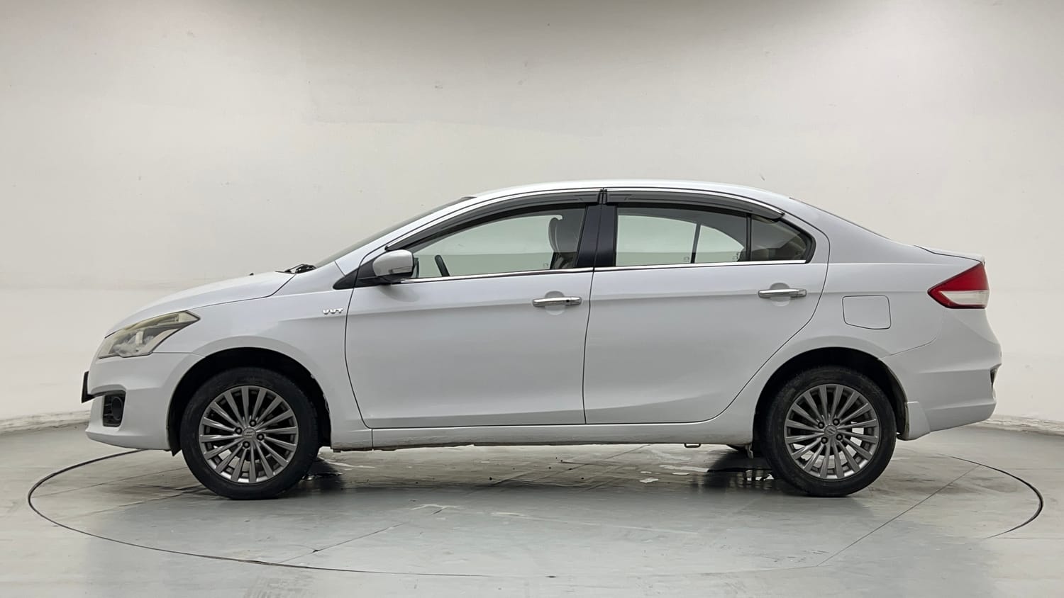 Used 2015 Maruti Suzuki Ciaz ZXI+ Petrol Manual exterior LEFT SIDE VIEW