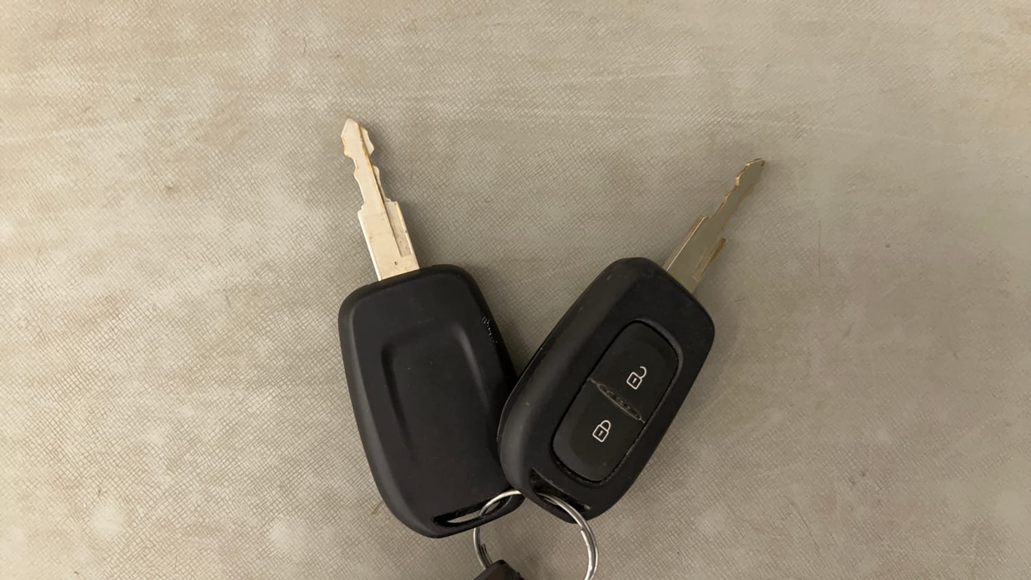Used 2024 Renault Kwid RXT 1.0 Petrol Manual extra CAR KEY VIEW