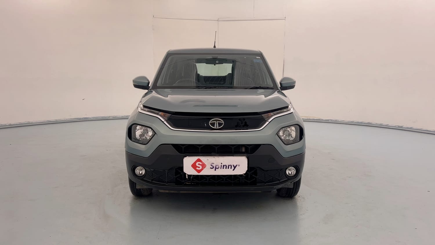 Used 2022 Tata Punch Accomplished MT Petrol Manual exterior FRONT VIEW