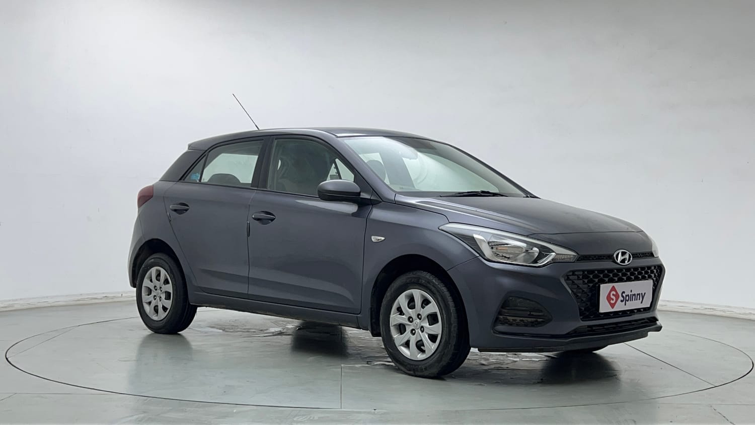 Used 2018 Hyundai Elite i20 Magna Executive 1.2 Petrol Manual exterior RIGHT FRONT CORNER VIEW