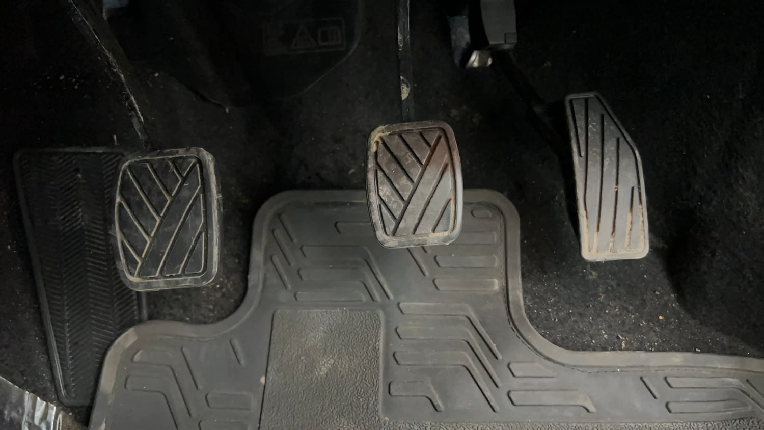 Used 2024 Maruti Suzuki Fronx Alpha 1.0L Turbo MT Petrol Manual interior PEDALS VIEW