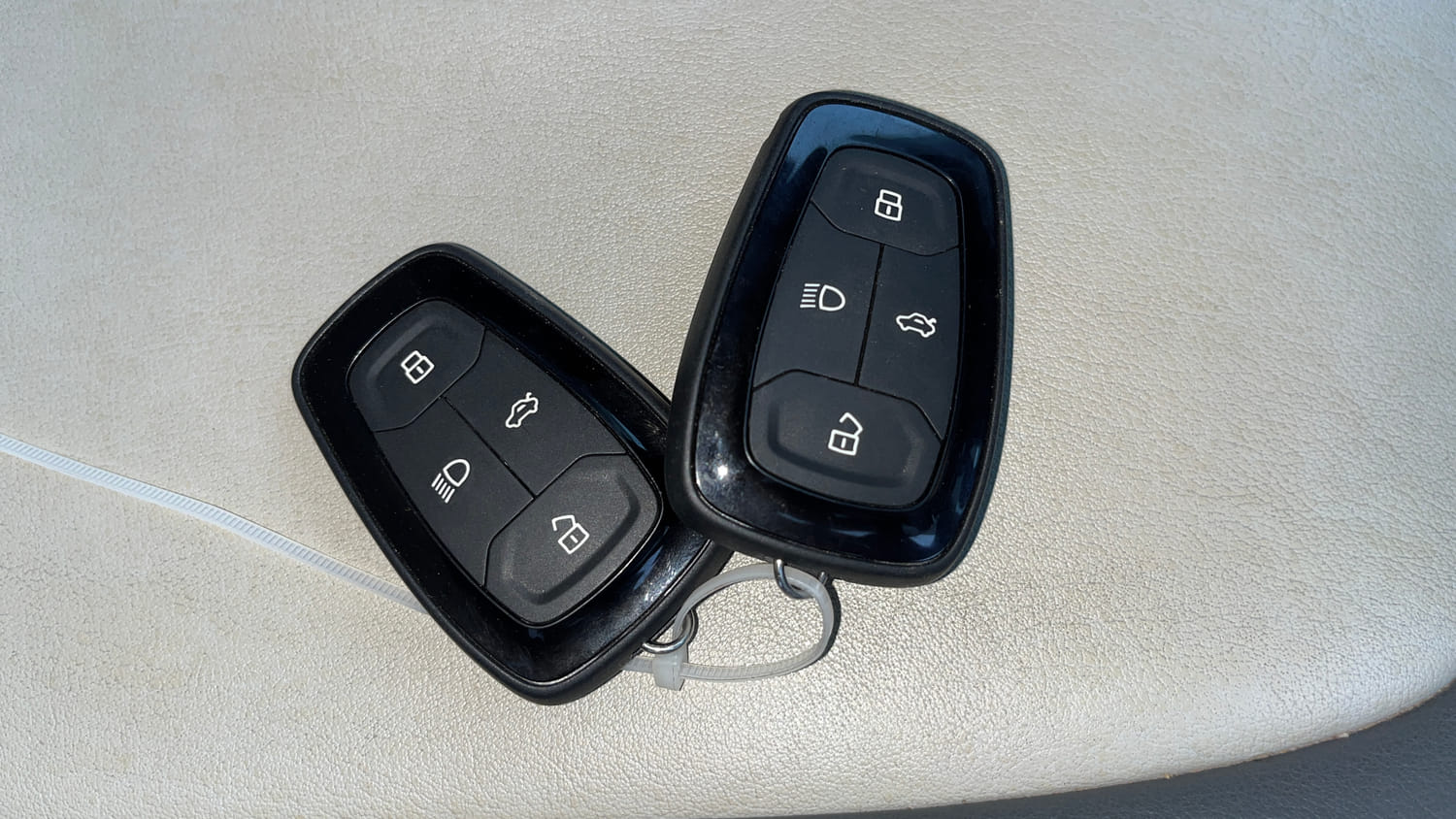 Used 2023 Tata Nexon XZA Plus Petrol Automatic extra CAR KEY VIEW