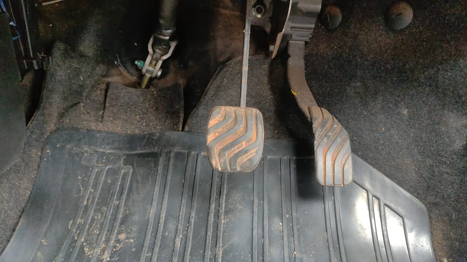 Used 2022 Renault Kwid RXT 1.0 AMT Petrol Automatic interior PEDALS VIEW