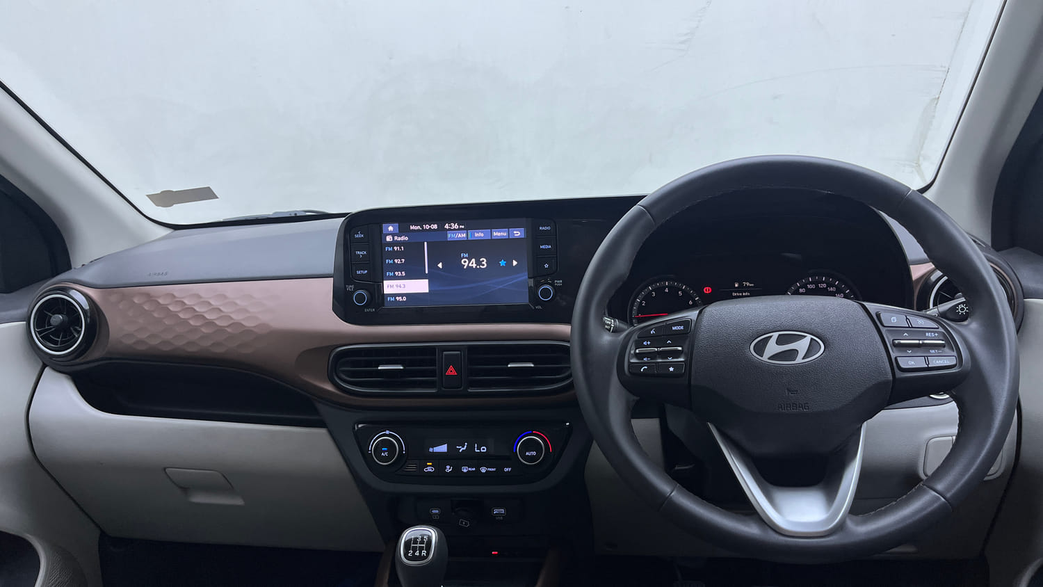 Used 2024 Hyundai Aura SX 1.2 (O) Petrol Petrol Manual interior DASHBOARD VIEW