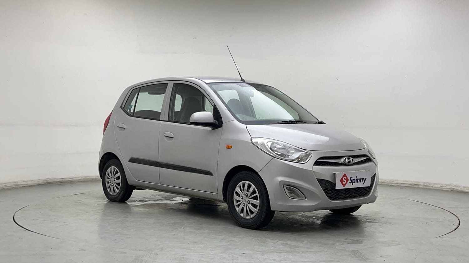 Used 2014 Hyundai i10 Sportz 1.1 iRDE2 Petrol Manual exterior RIGHT FRONT CORNER VIEW