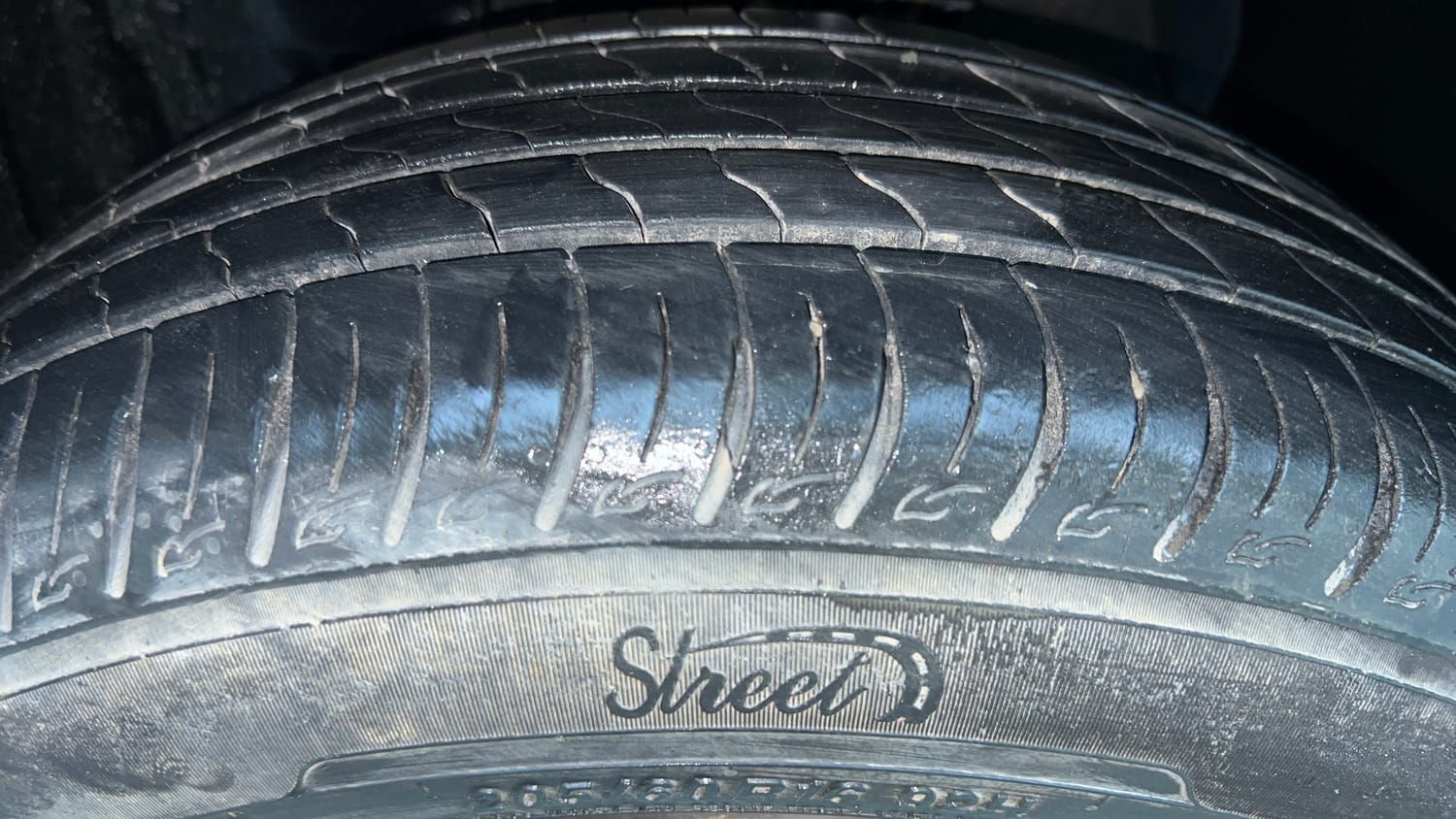 Used 2021 maruti-suzuki Vitara Brezza LXi Petrol Manual tyres LEFT FRONT TYRE TREAD VIEW