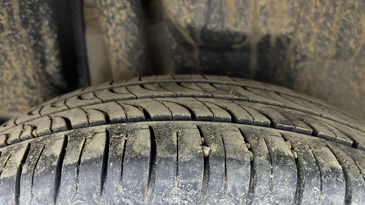 Used 2024 Maruti Suzuki Swift VXi Petrol Manual tyres RIGHT REAR TYRE TREAD VIEW
