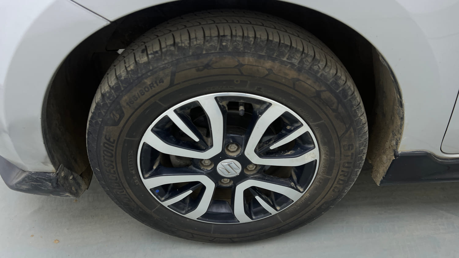 Used 2019 Maruti Suzuki Swift VDi Diesel Manual tyres LEFT FRONT TYRE RIM VIEW