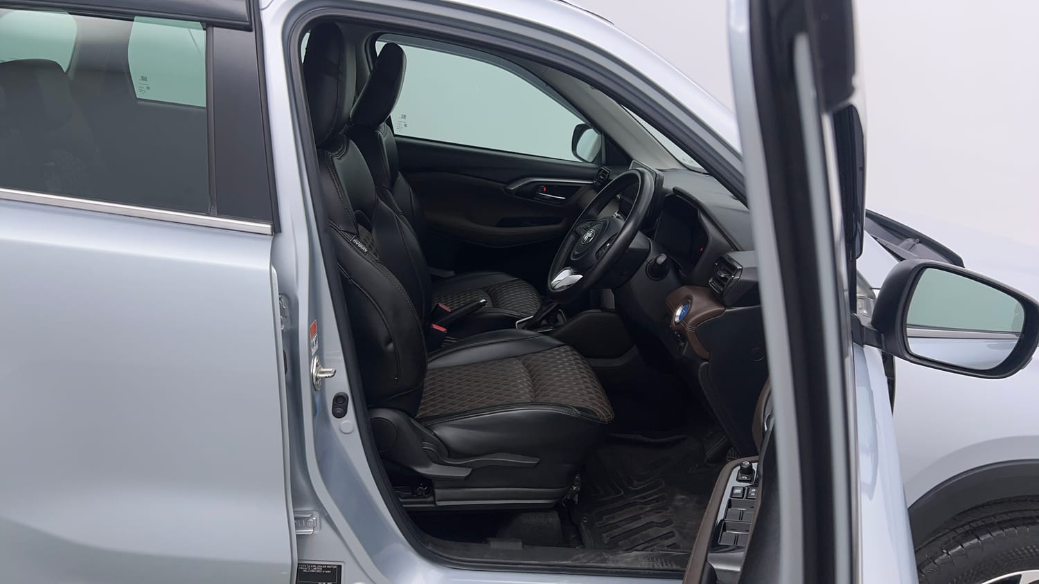 Used 2024 Toyota Urban Cruiser Hyryder G Hybrid Hybrid Automatic interior RIGHT SIDE FRONT DOOR CABIN VIEW