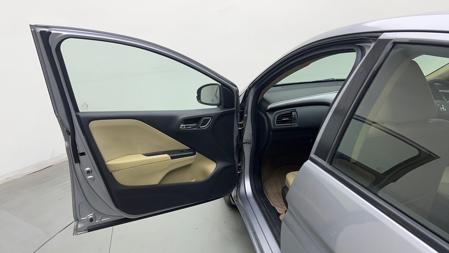 Used 2019 Honda City V Petrol Petrol Manual interior LEFT FRONT DOOR OPEN VIEW