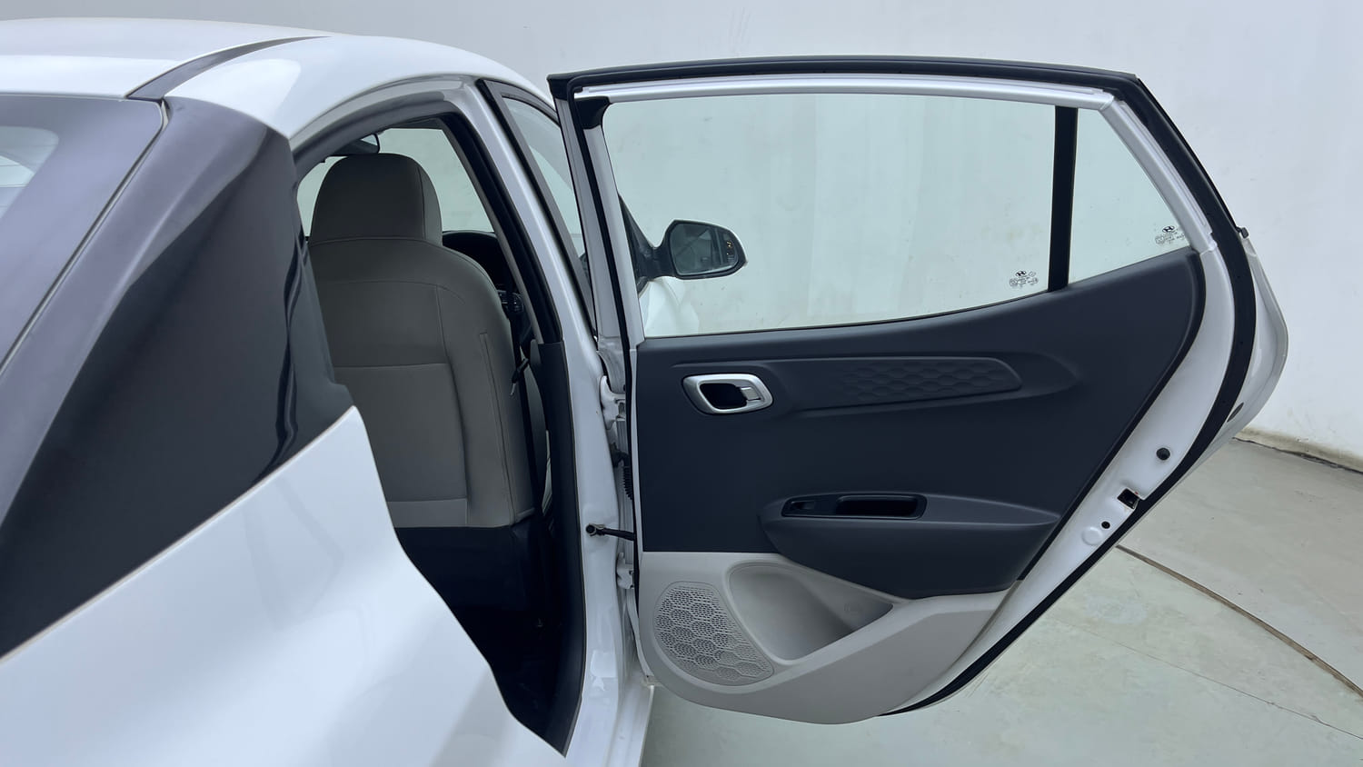 Used 2024 Hyundai Aura SX 1.2 (O) Petrol Petrol Manual interior RIGHT REAR DOOR OPEN VIEW