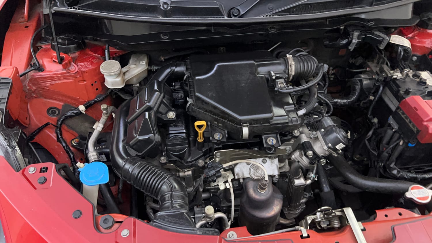 Used 2024 Maruti Suzuki Swift VXi Petrol Manual engine ENGINE RIGHT SIDE VIEW