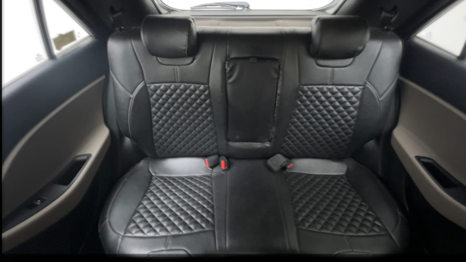 Used 2018 Hyundai Elite i20 Asta 1.2 (O) Petrol Manual interior REAR SEAT CONDITION VIEW