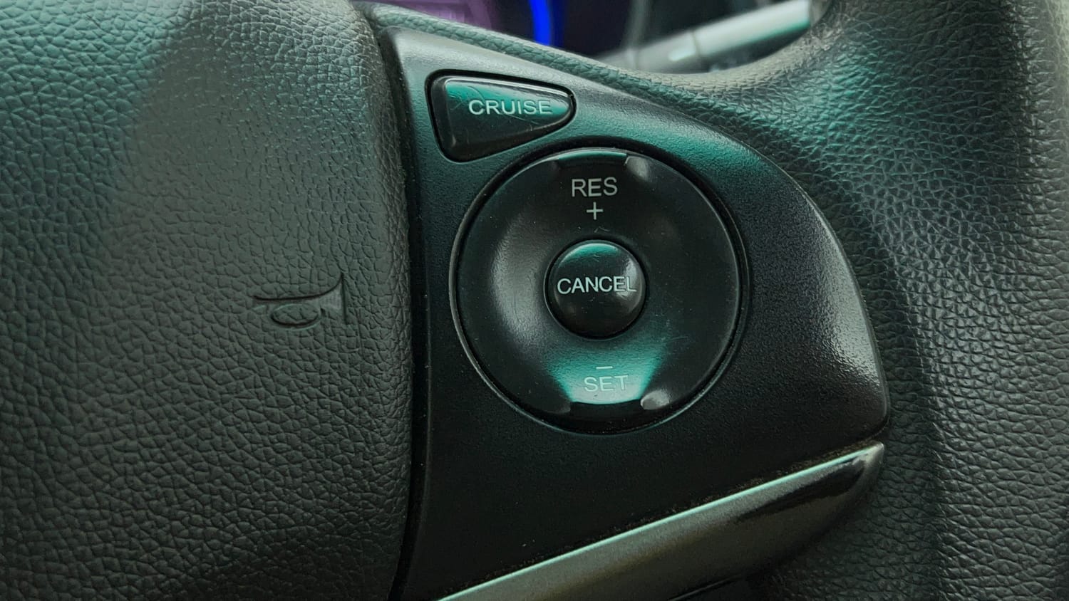 Used 2015 Honda City V Petrol Manual top_features Cruise control
