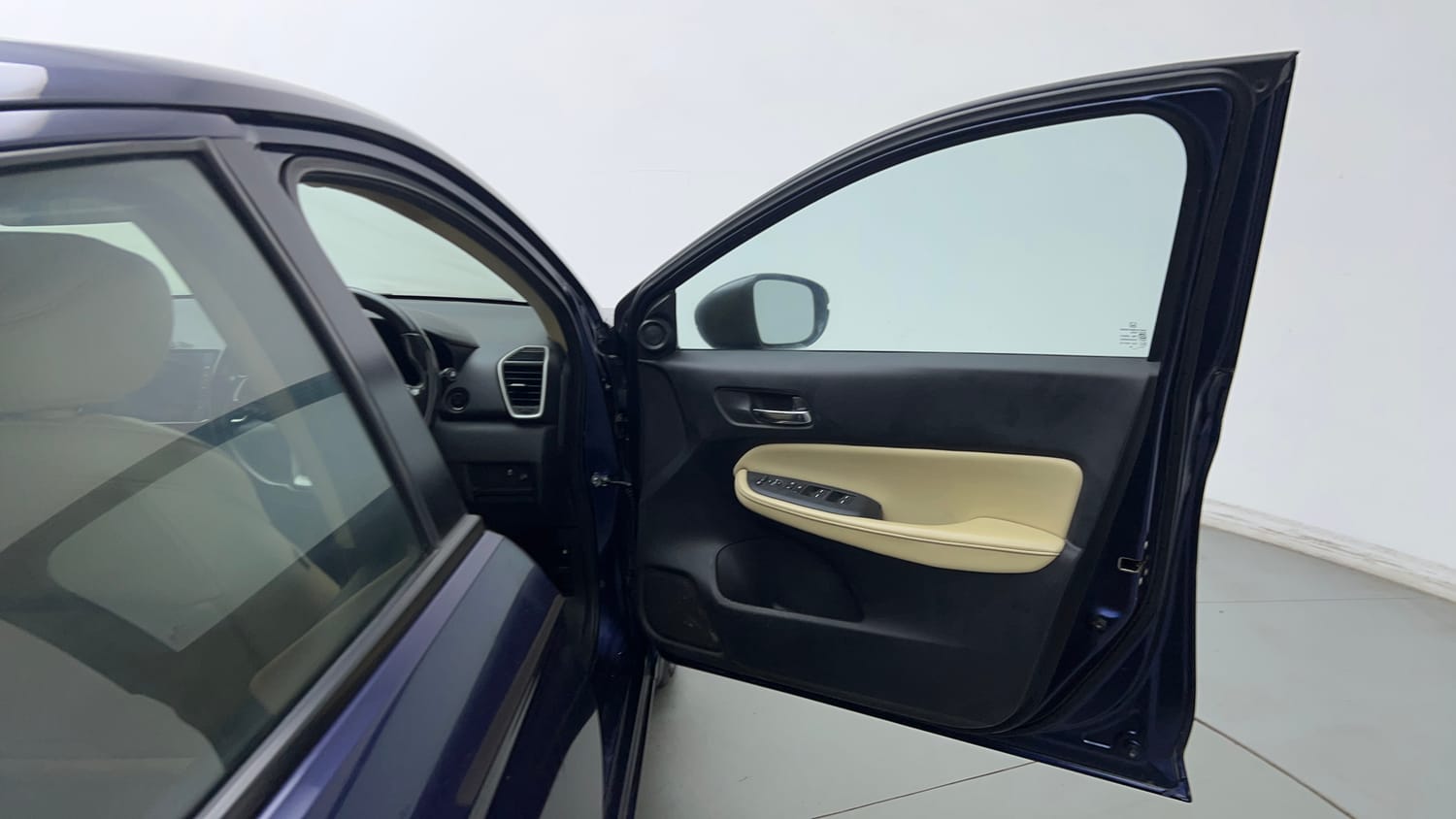 Used 2023 Honda City ZX Petrol MT Petrol Manual interior RIGHT FRONT DOOR OPEN VIEW