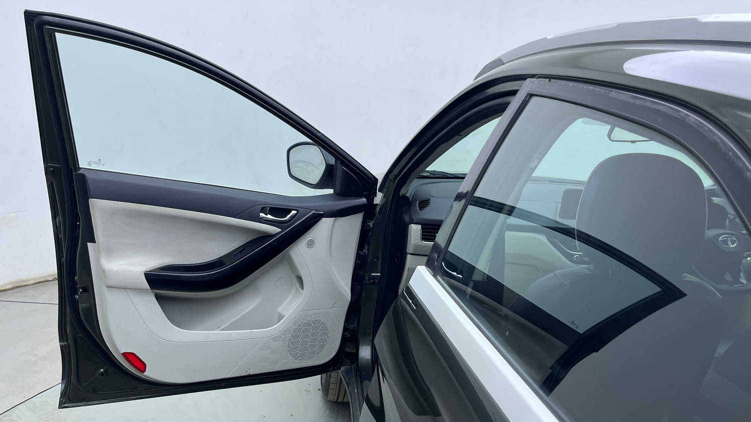 Used 2020 Tata Nexon XZA Plus Petrol Automatic interior LEFT FRONT DOOR OPEN VIEW