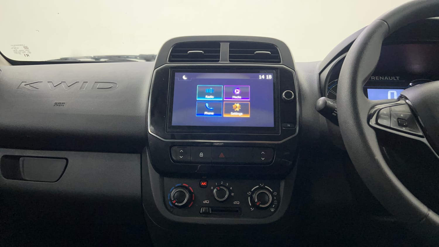 Used 2024 Renault Kwid RXT 1.0 Petrol Manual interior MUSIC SYSTEM & AC CONTROL VIEW