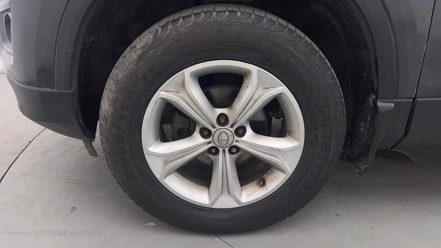 Used 2019 Tata Harrier XT Diesel Manual tyres LEFT FRONT TYRE RIM VIEW