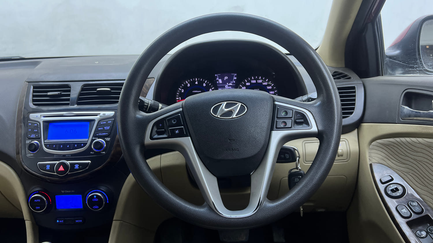 Used 2014 Hyundai Verna Fluidic 1.6 VTVT SX AT Petrol Automatic interior STEERING VIEW