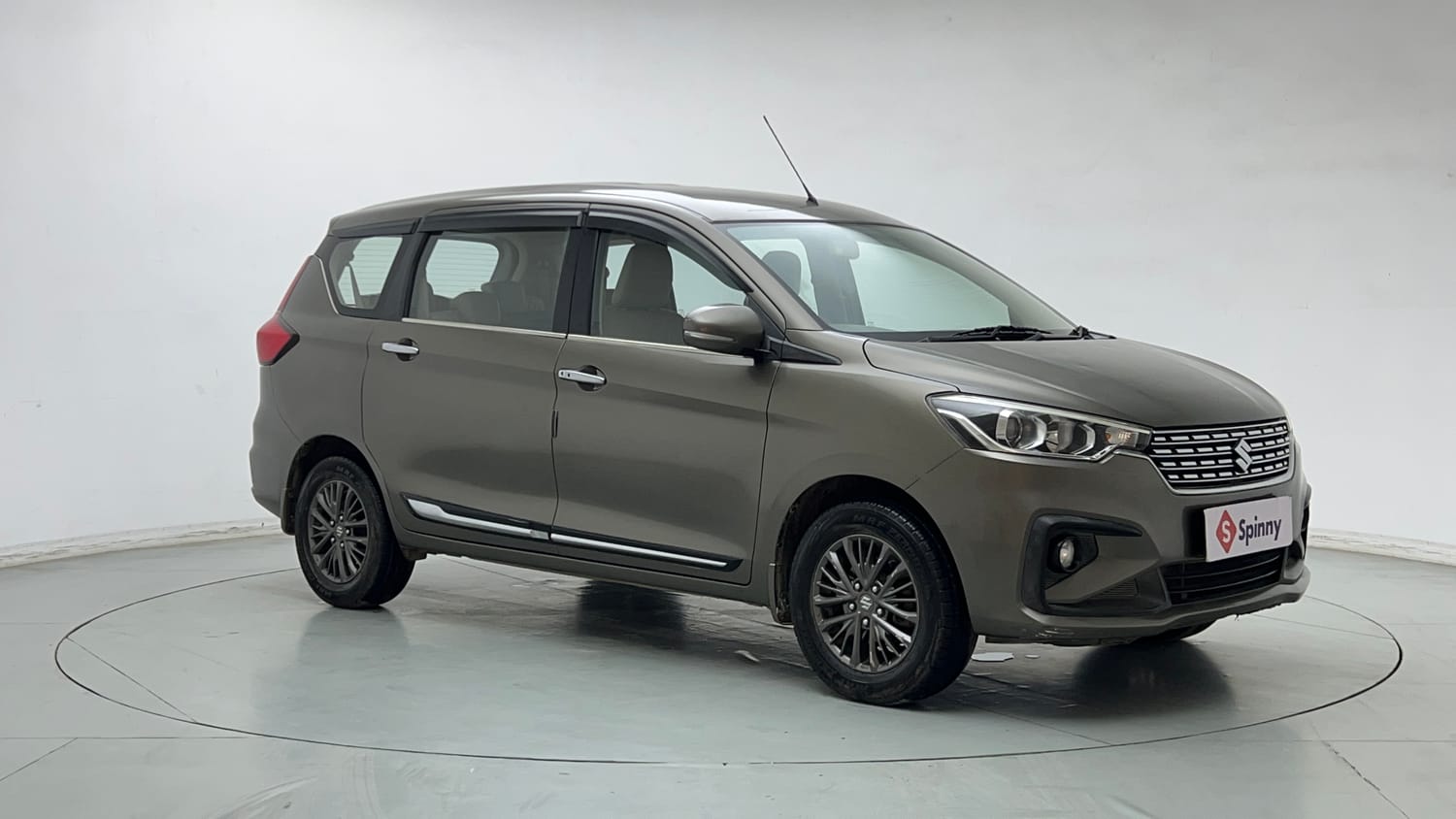 Used 2019 Maruti Suzuki New Ertiga ZXi Plus Petrol Manual exterior RIGHT FRONT CORNER VIEW