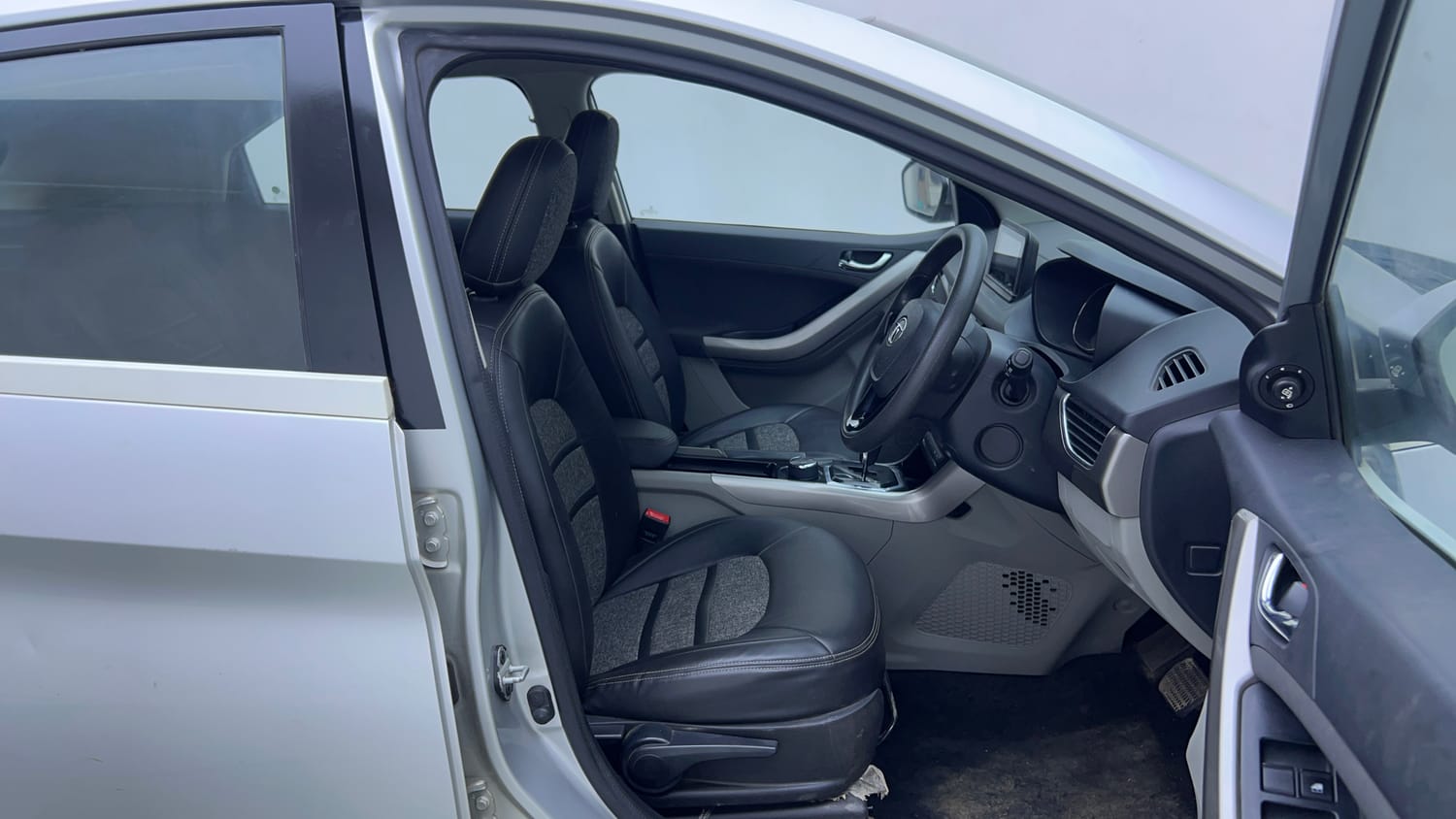 Used 2019 Tata Nexon XZA Plus Petrol Petrol Automatic interior RIGHT SIDE FRONT DOOR CABIN VIEW