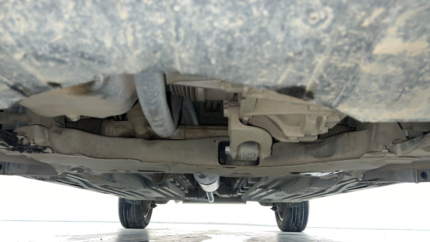 Used 2022 Maruti Suzuki Vitara Brezza [2020-2022] ZXI Plus Dual Tone Petrol Manual extra FRONT LEFT UNDERBODY VIEW
