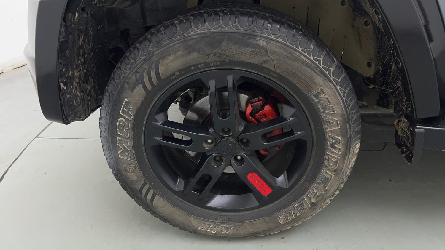 Used 2021 mahindra Thar LX Hard Top Petrol AT 4WD Petrol Automatic tyres LEFT FRONT TYRE RIM VIEW