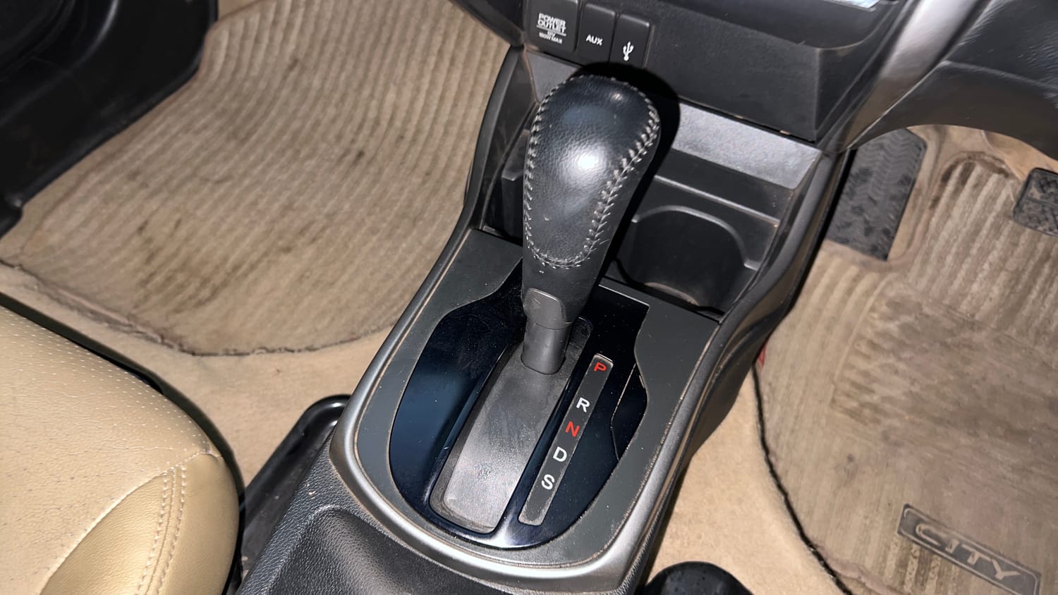 Used 2015 Honda City VX CVT Petrol Automatic interior GEAR  KNOB VIEW