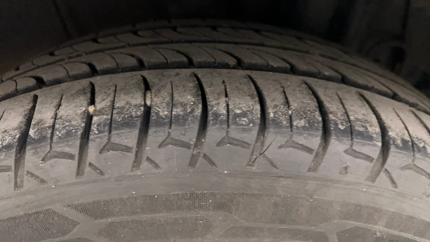 Used 2019 Hyundai Xcent SX (O)CRDi Diesel Manual tyres LEFT REAR TYRE TREAD VIEW